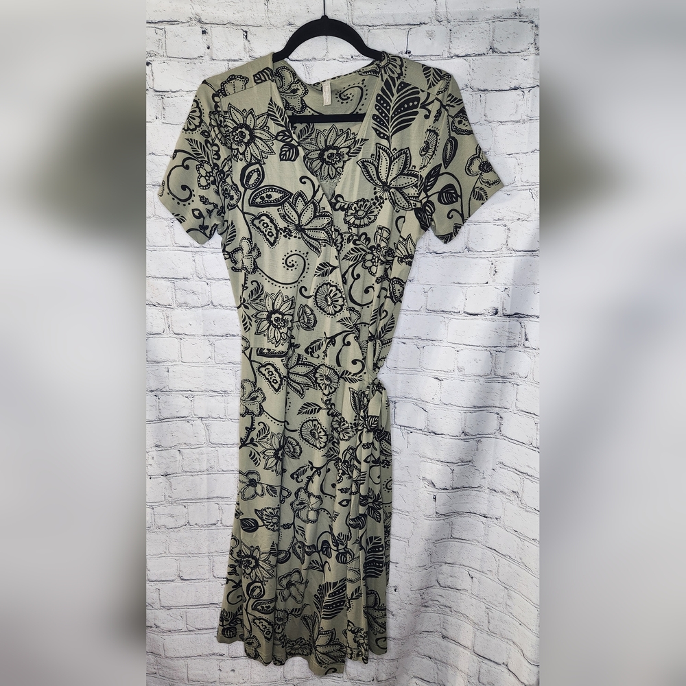 Hanna Andersson Women's Black Green Floral‎ Wrap Midi Dress Size Small
